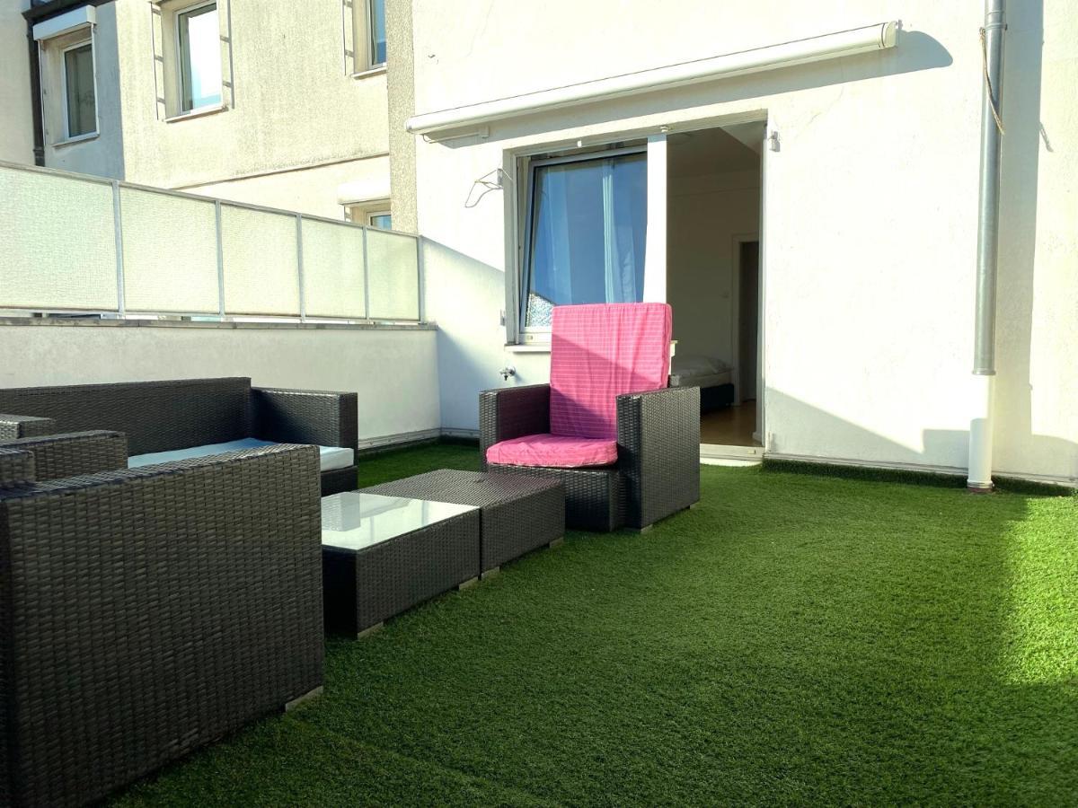 Ferienwohnung Graf-Adolflux Düsseldorf Exterior foto