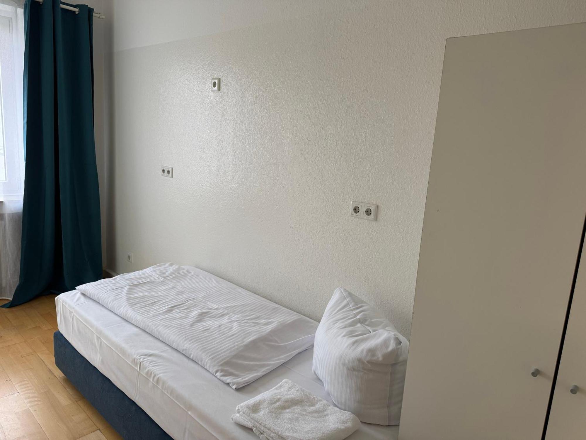Ferienwohnung Graf-Adolflux Düsseldorf Exterior foto